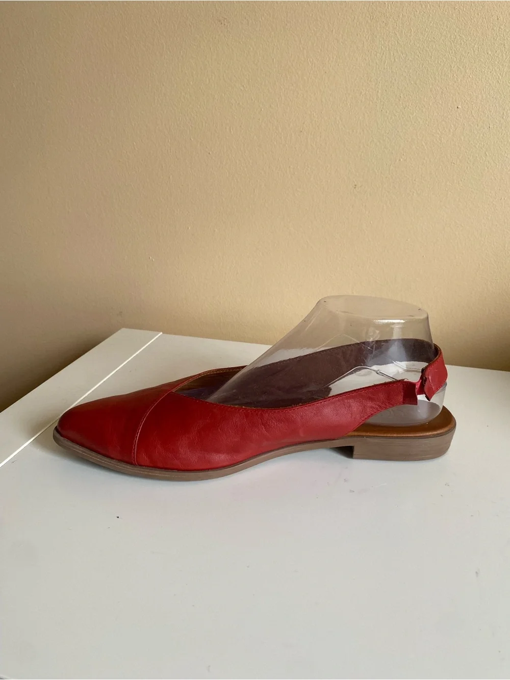 Bueno Red Leather Slingback Flats Pointed Toe Shoes Women’s EU 41 US 10 Classic - Picture 2 of 10